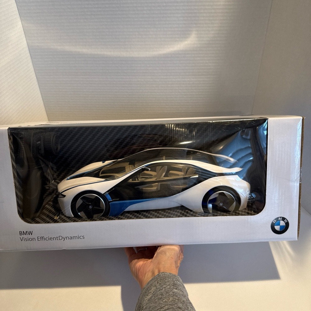 BMW Vision EfficientDynamics Diecast in White and Blue NEW Never opened 13”